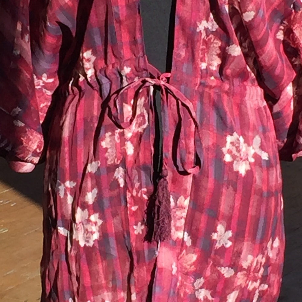 Burgundy Kimono like lightweight top - Picture 3 of 4